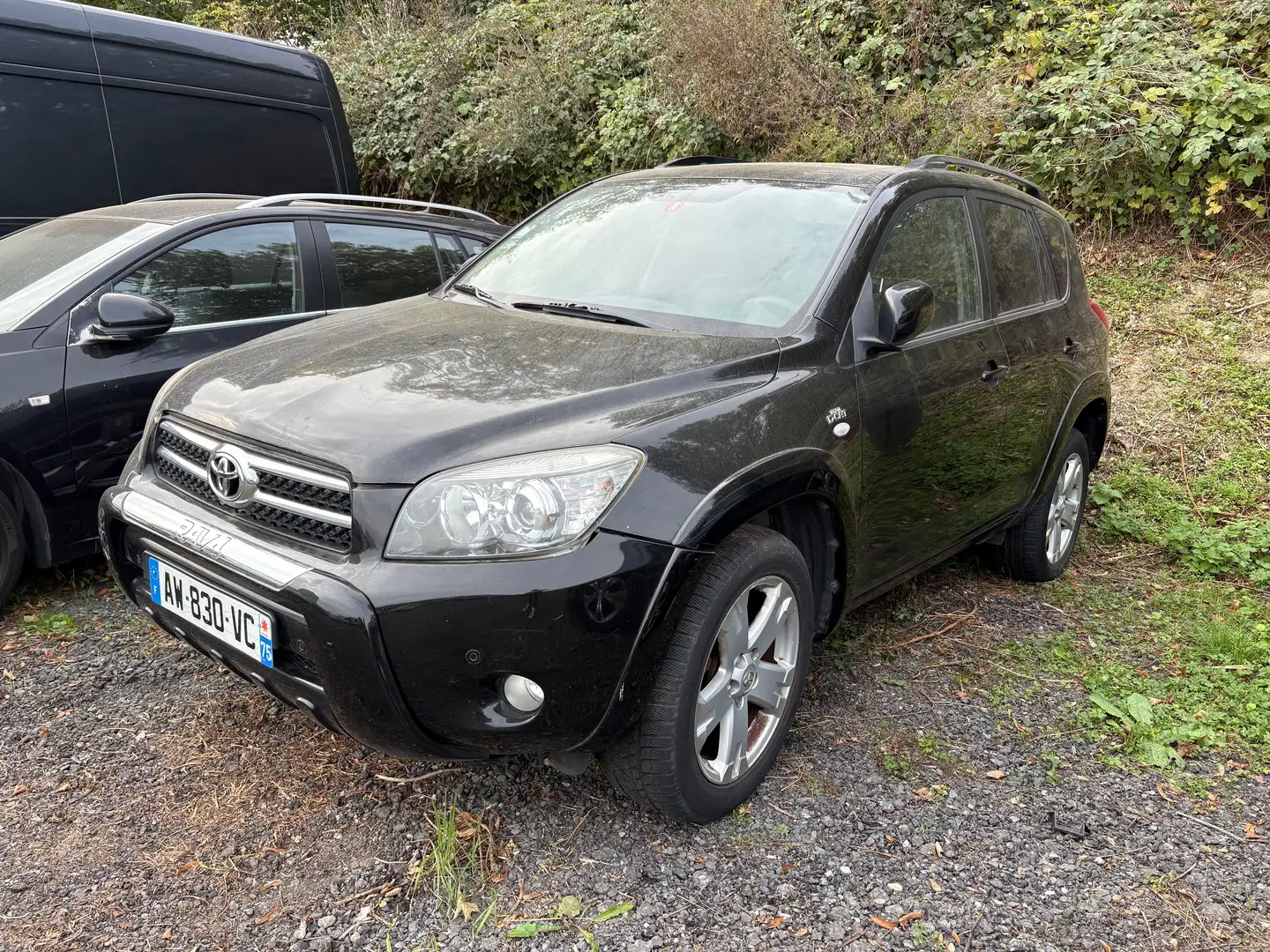 Toyota RAV 4 2.2 Turbo D-4D 16v X ! PROBLEME INJECTEUR ! Noir - 1