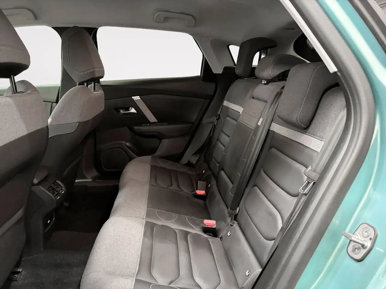 2024 Citroen C4 1.2 PureTech Max S&S EAT8 130, photograph 11