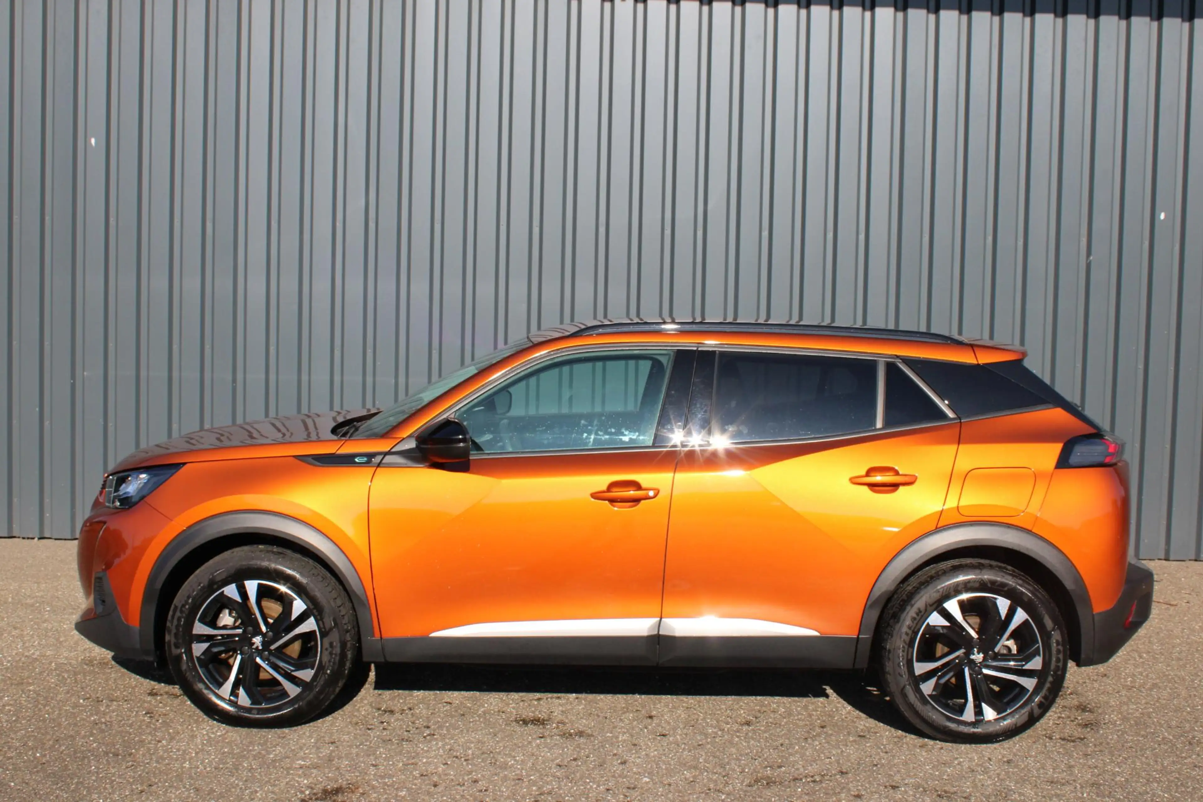 Peugeot e-2008 EV Allure Pack 50 kWh Navi by App | Camera | Cruis — photo 6