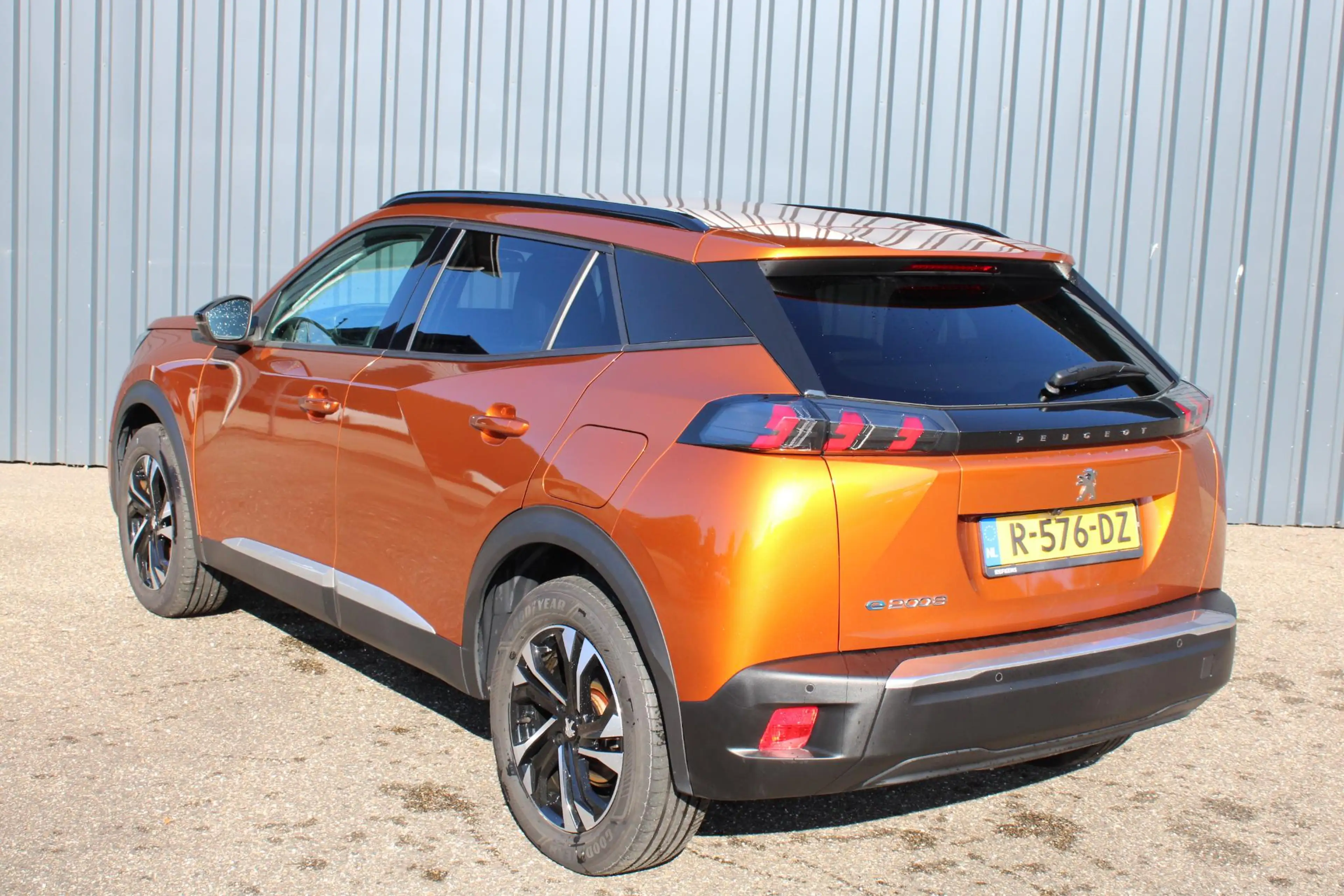Peugeot e-2008 EV Allure Pack 50 kWh Navi by App | Camera | Cruis — photo 5