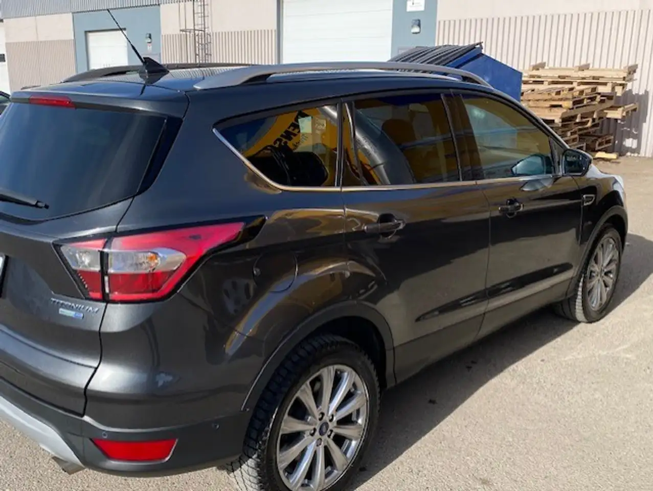 Ford Escape снимка Ford Escape
