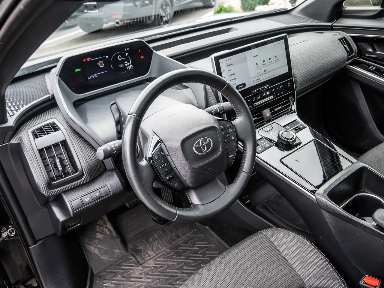 Toyota bZ4X снимка Toyota bZ4X