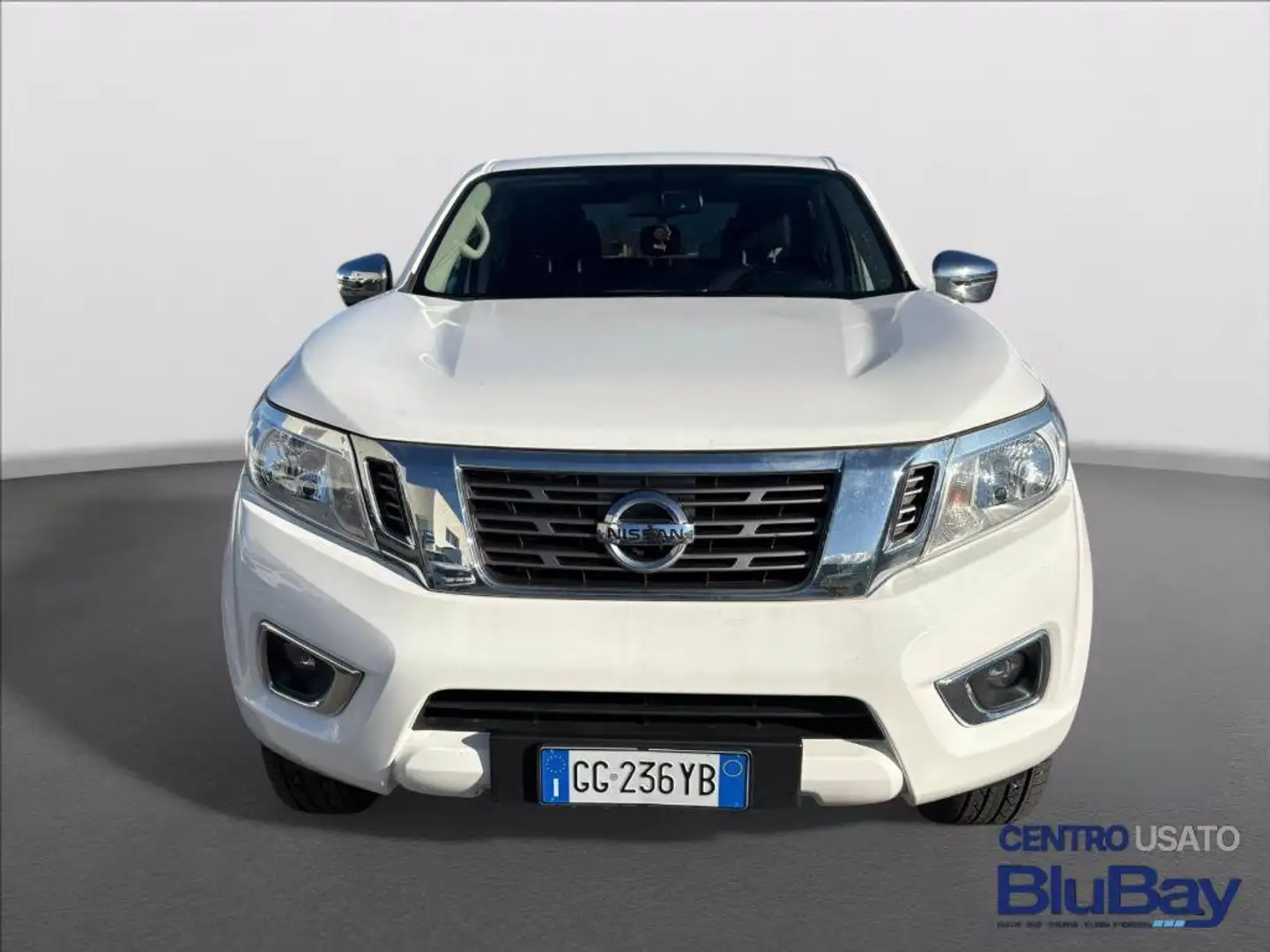 Nissan Navara 2.3 dCi 4WD Double Cab Visia Szary - 2