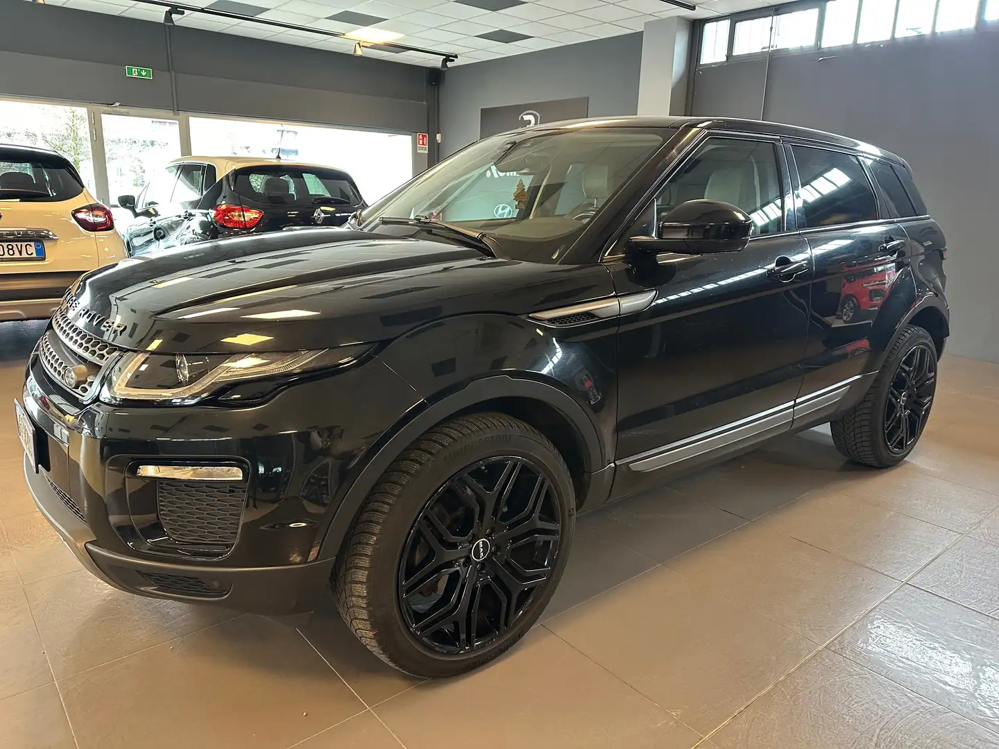 Land Rover Range Rover Evoque 2.0d i4 mhev SE awd 150cv auto-EURO6 Nero - 2