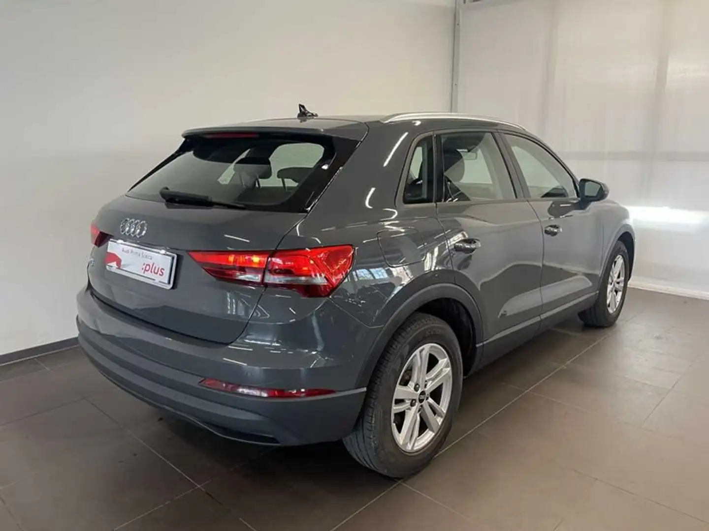 Audi Q3 2ª serie 35 TDI S tronic Business Advanced Grigio - 2