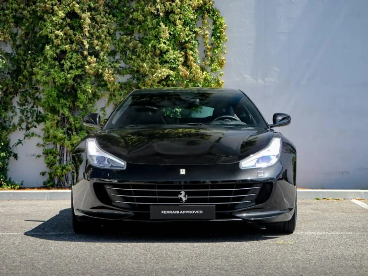 Ferrari GTC4 Lusso V12 6.3 690ch Noir - 2
