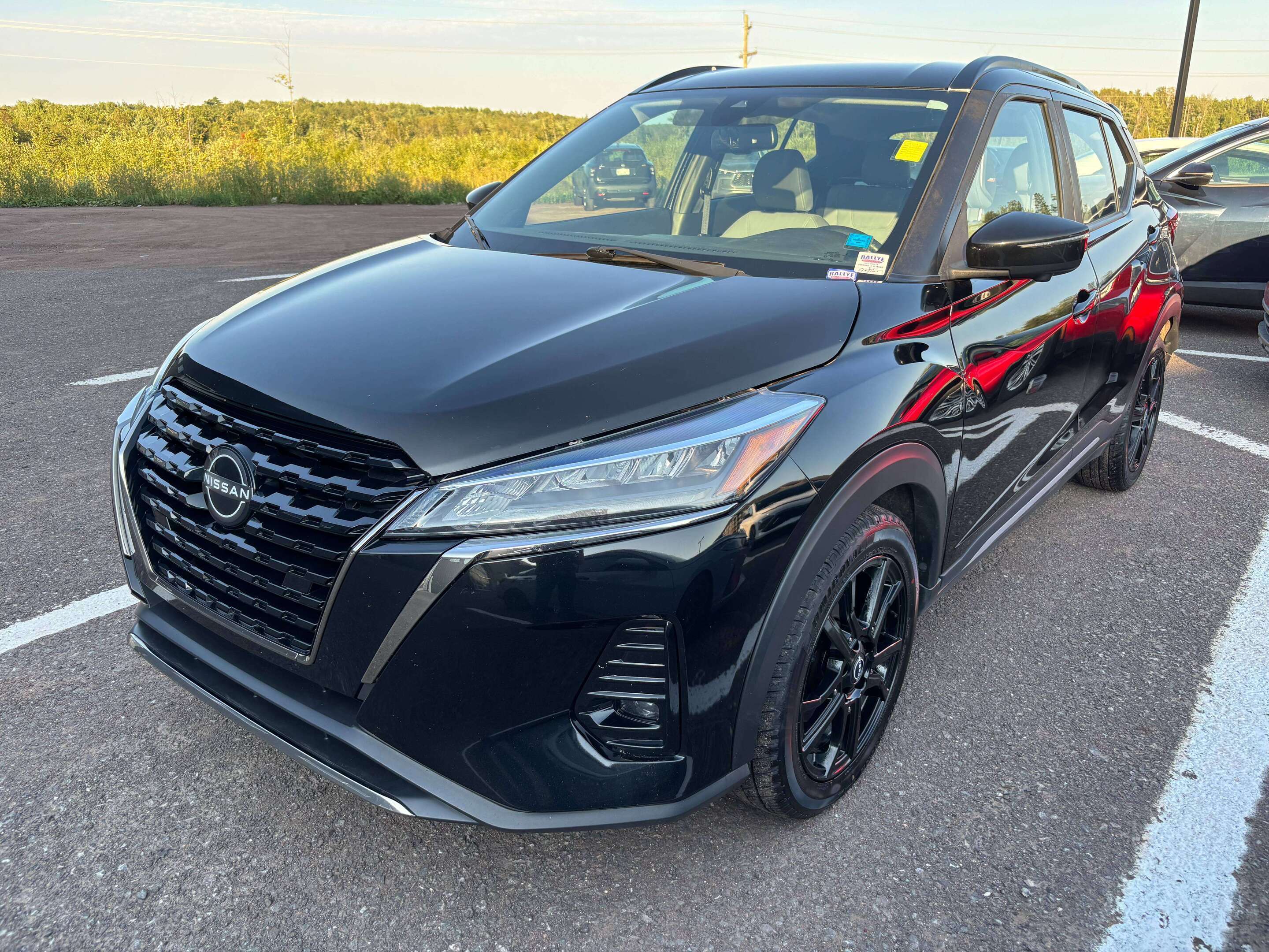 2022 Nissan Kicks SR
