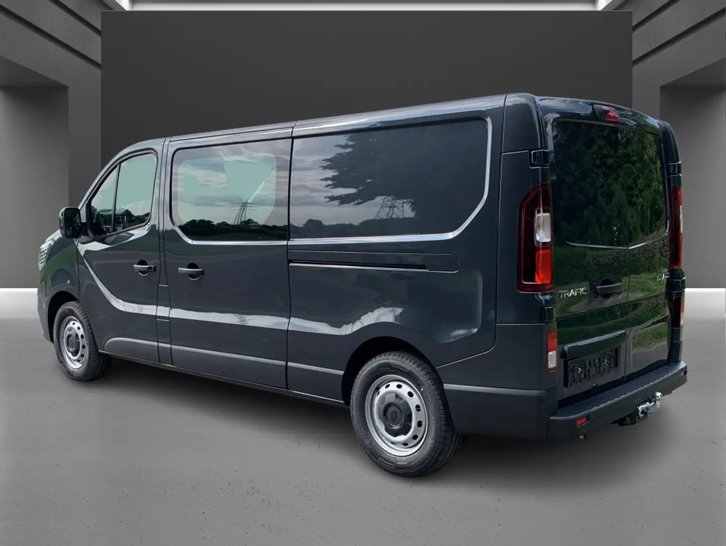 Renault Trafic EXTRA L2H1 3.0t 170 PS DoKa   AHK Gris - 2