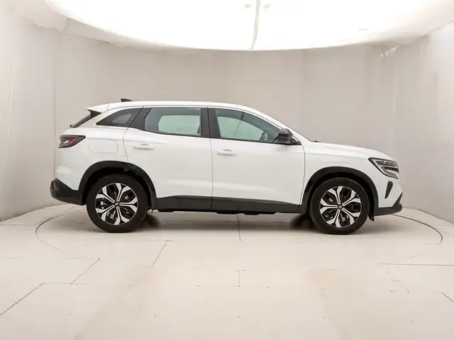 Renault Austral view 3