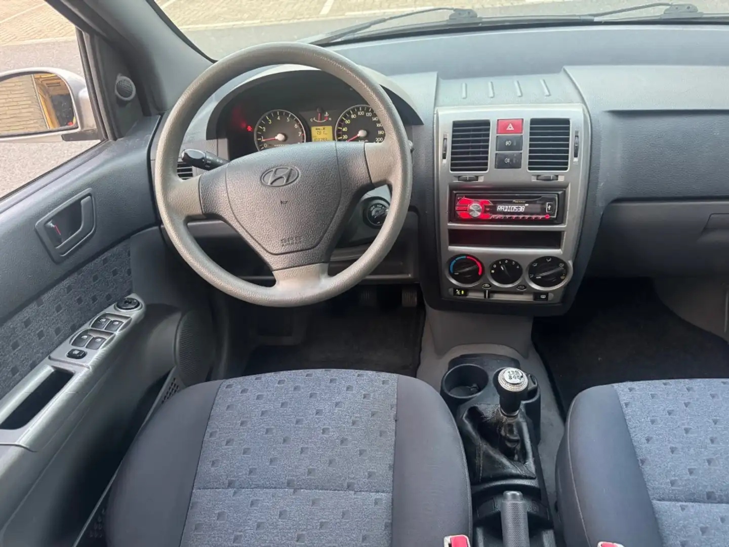 Hyundai Getz 1.3i GLS Chic 5DRS AIRCO NAP APK 12-2025 RIJDT GOE Gris - 2