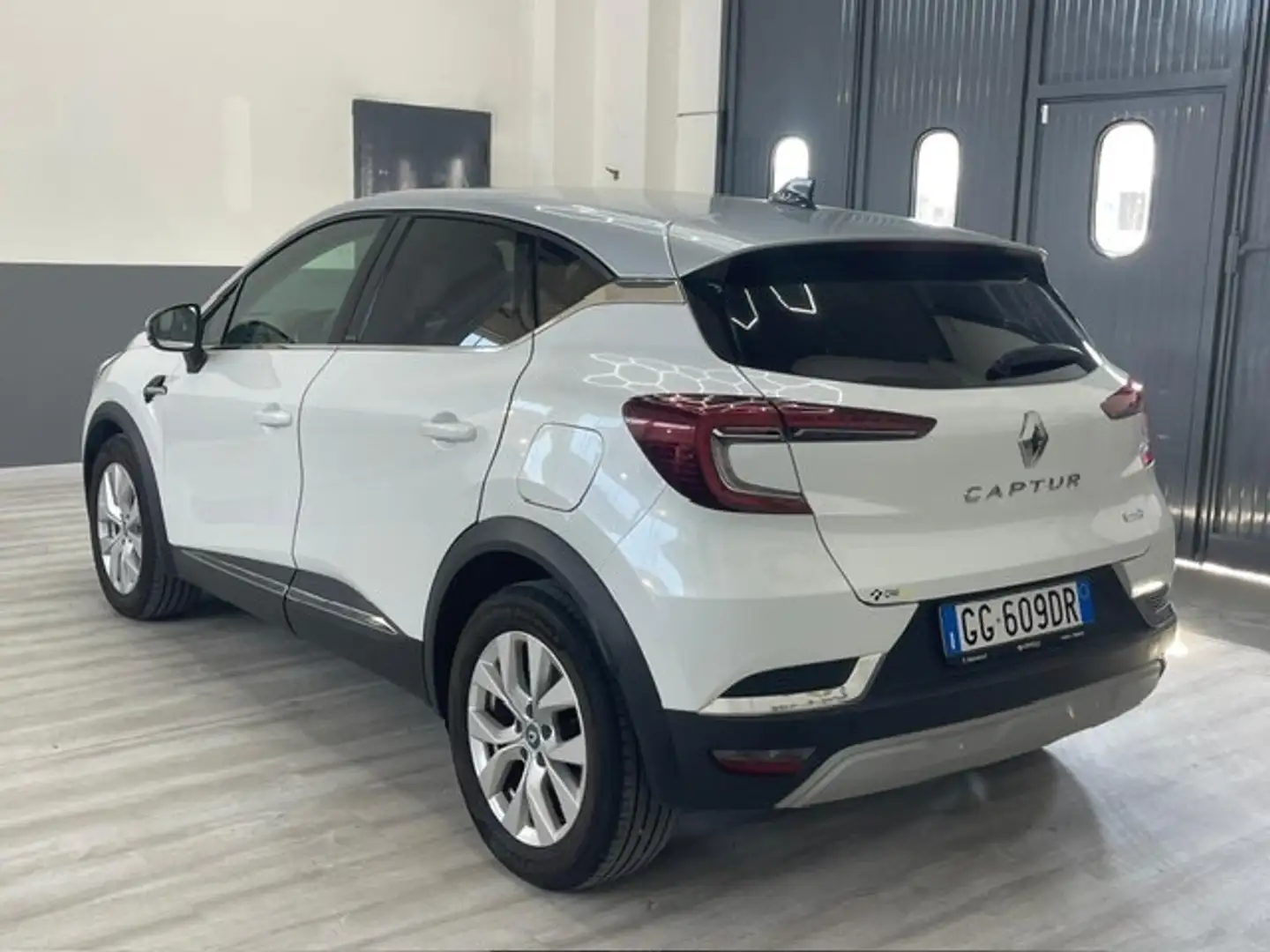 Renault Captur Captur Plug-in Hybrid E-Tech 160 CV Intens White - 2