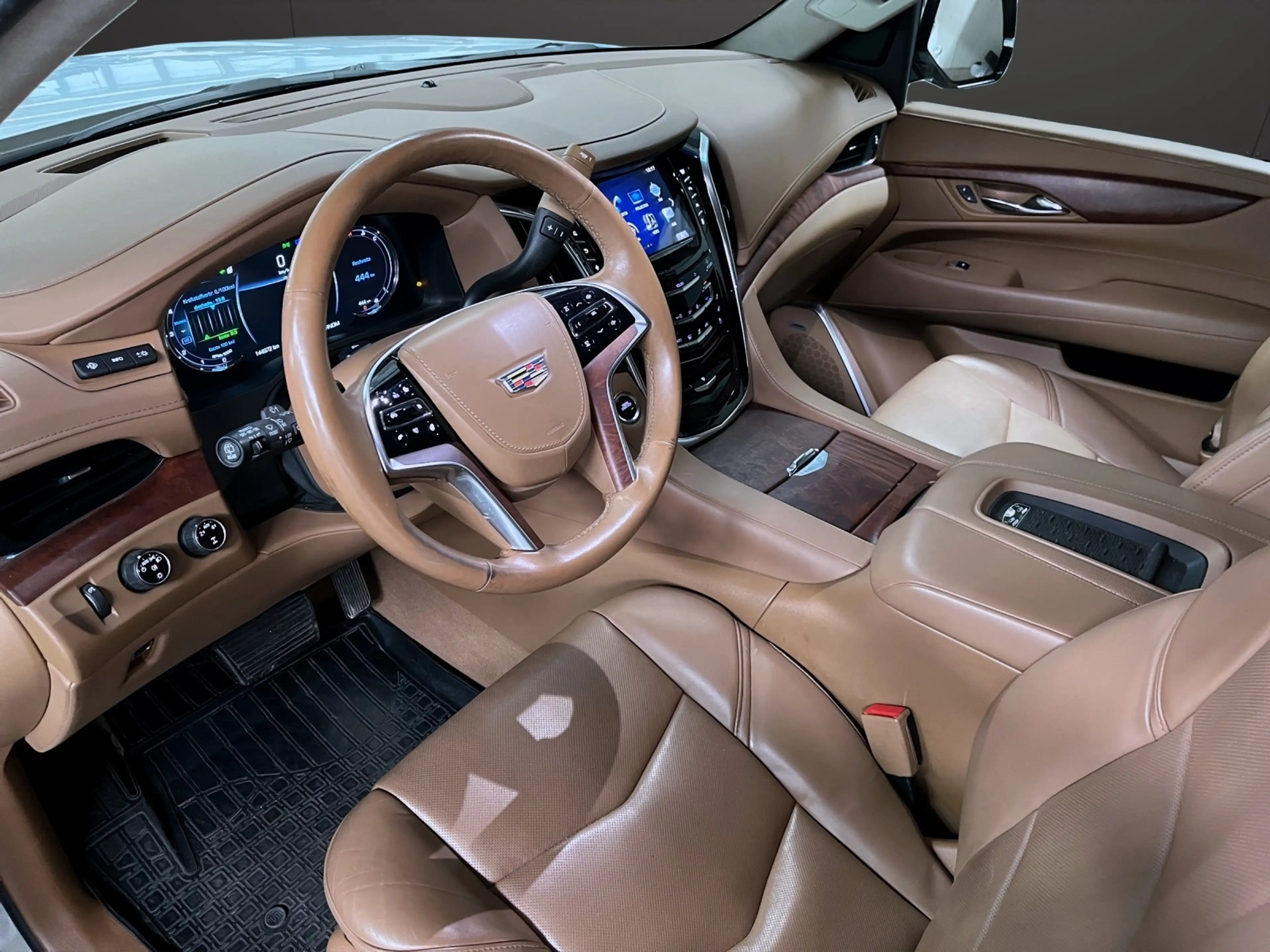 Cadillac Escalade GMT K2XL Platinum ESV — photo 14