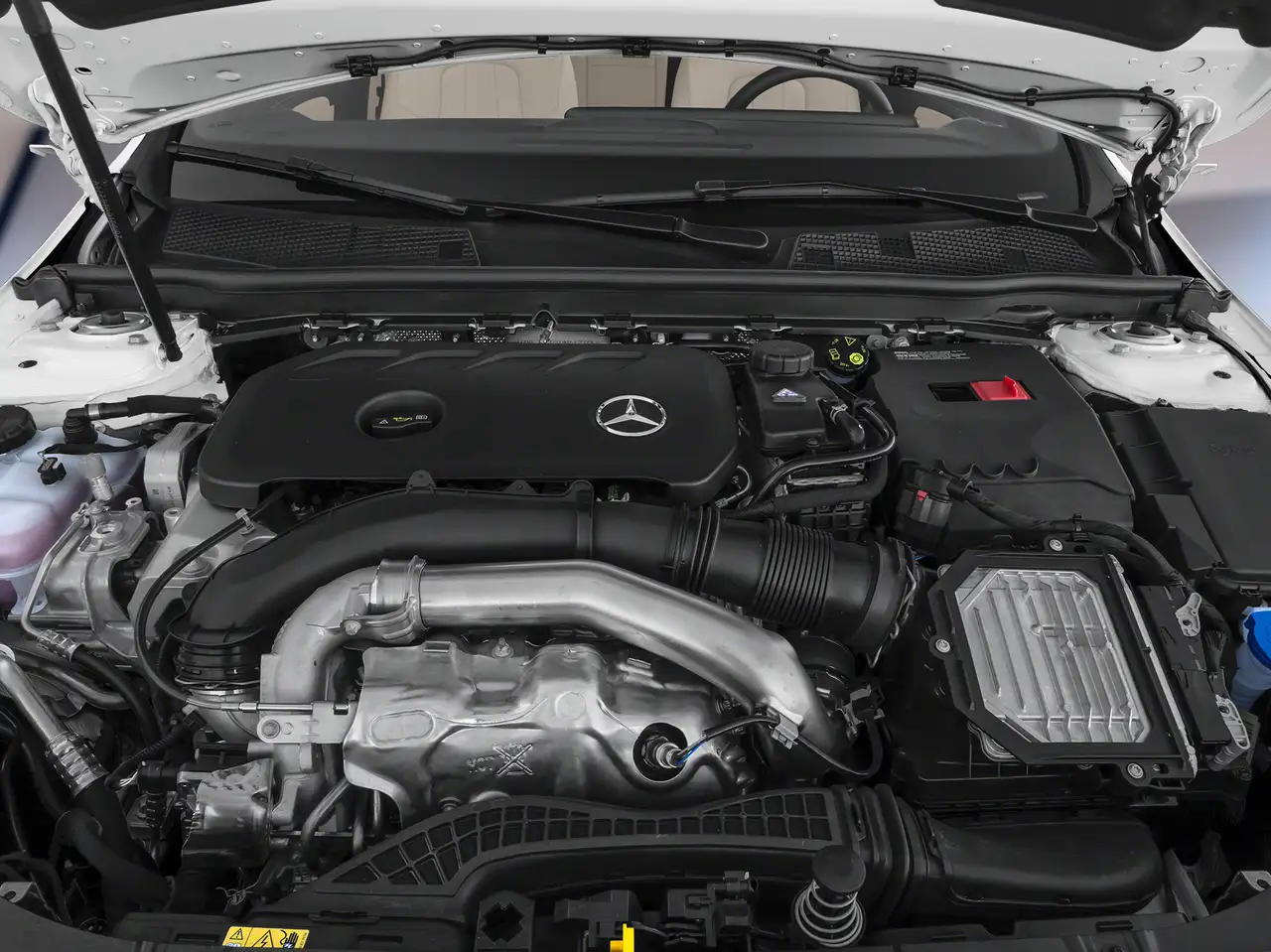 Mercedes-Benz CLA снимка Mercedes-Benz CLA