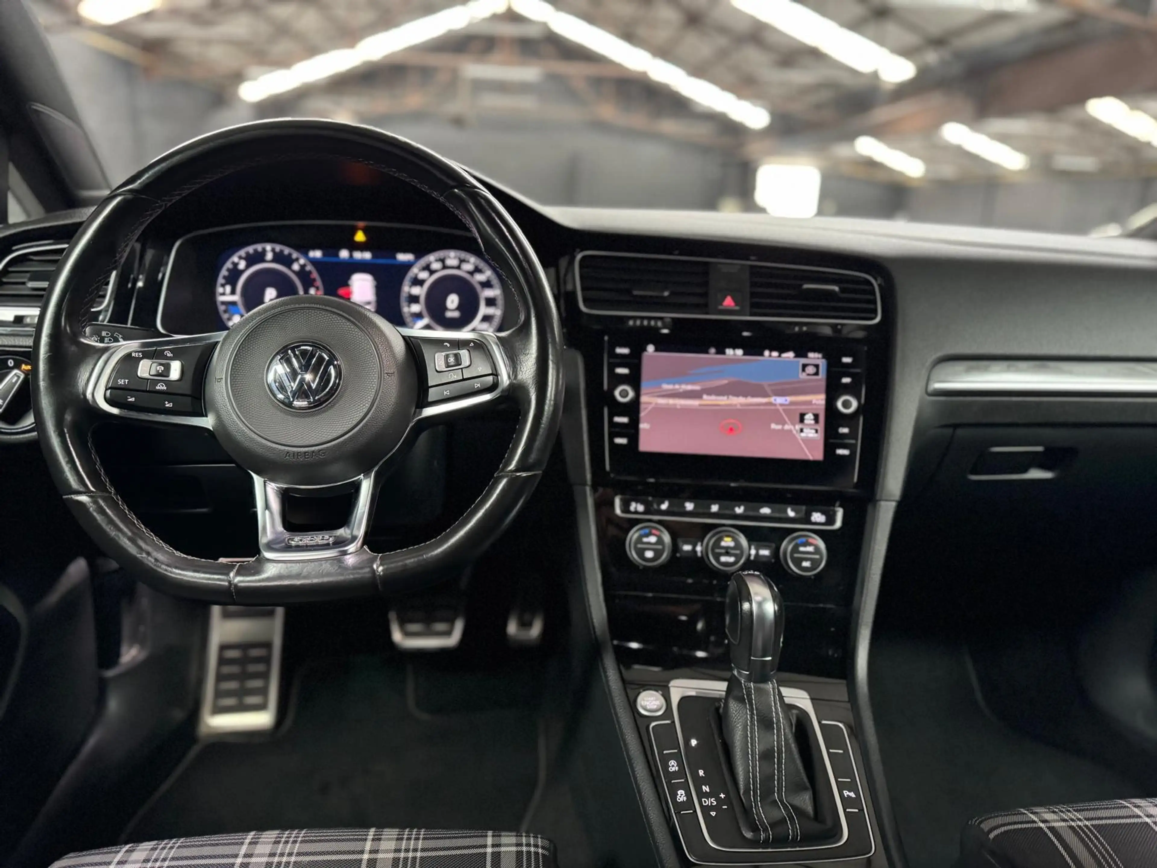 Volkswagen Golf GTD 2.0 TDI * COCKPIT * GPS * CRUISE * CLIM AUTO — photo 10
