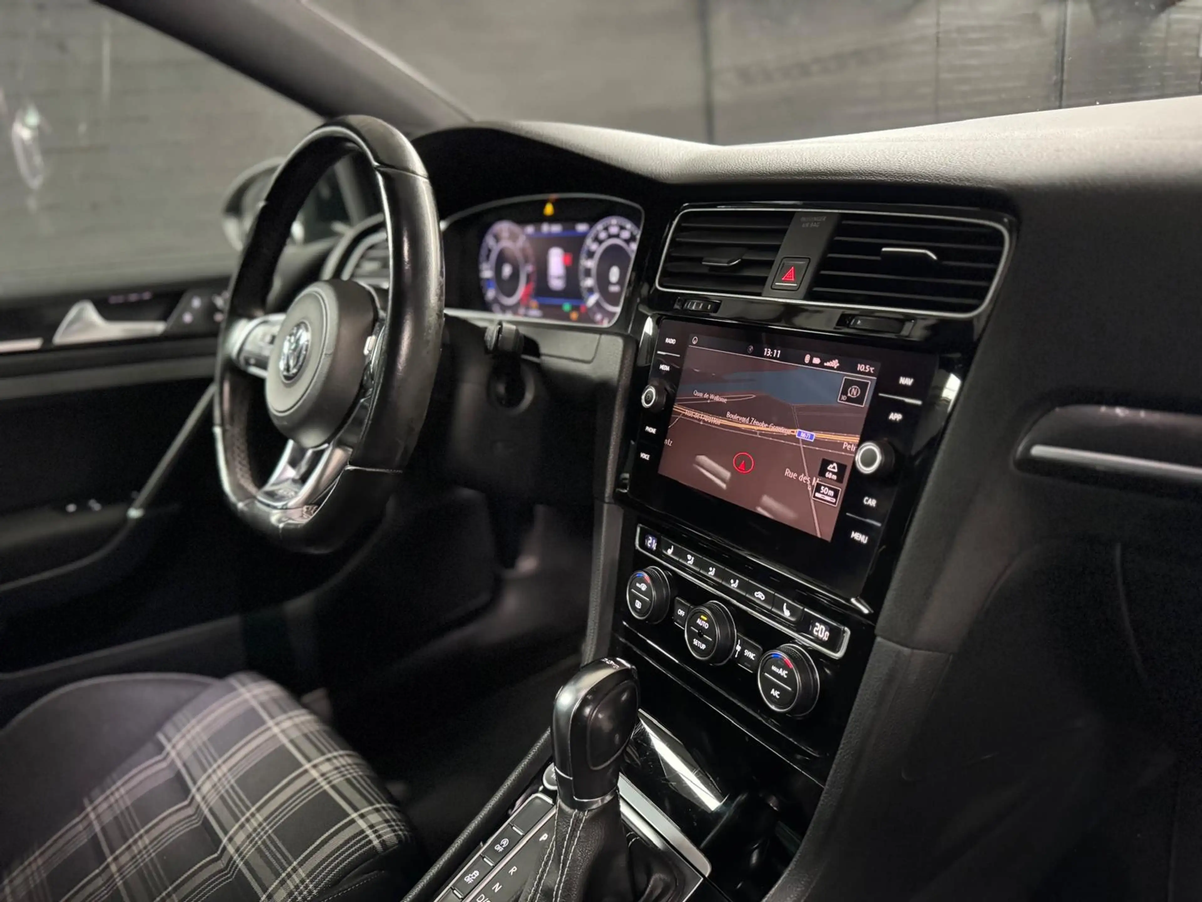 Volkswagen Golf GTD 2.0 TDI * COCKPIT * GPS * CRUISE * CLIM AUTO — photo 13