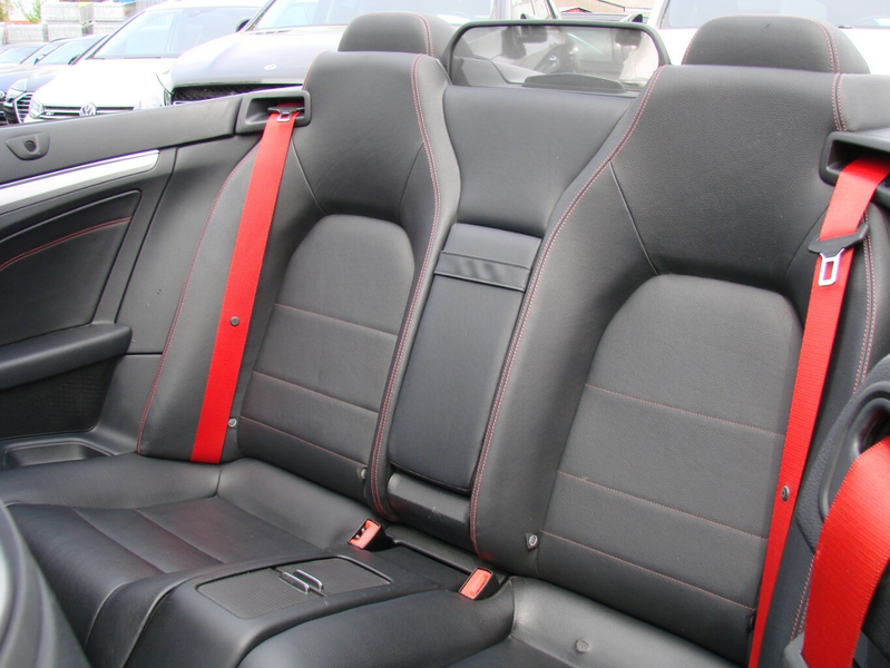 Mercedes-Benz E 350 Cabrio AMG Sportpaket Navi Leder LED — photo 14