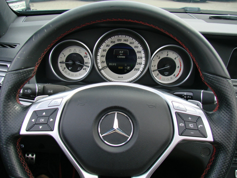 Mercedes-Benz E 350 Cabrio AMG Sportpaket Navi Leder LED — photo 10