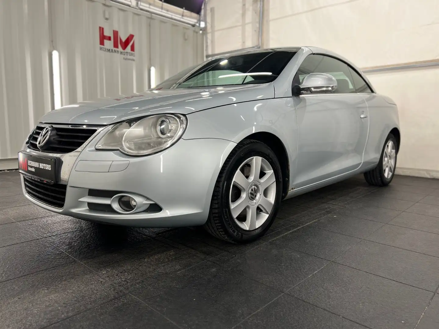 Volkswagen Eos 2.0 TDI DPF/Tempo/Sportsitze/Klimaauto./CD Silber - 1