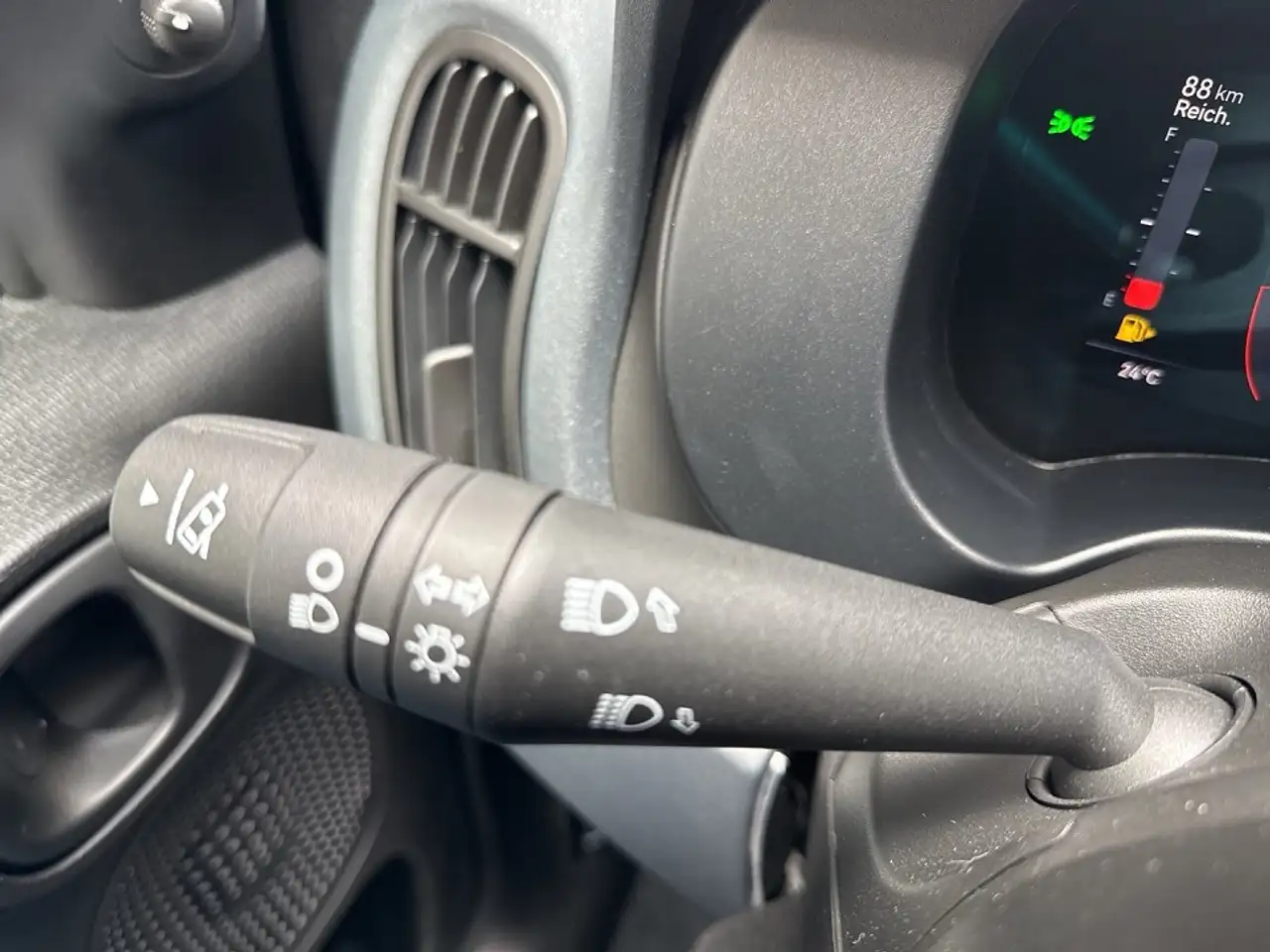 Fiat Panda 1.0 Hybrid 70PS Pandina 9