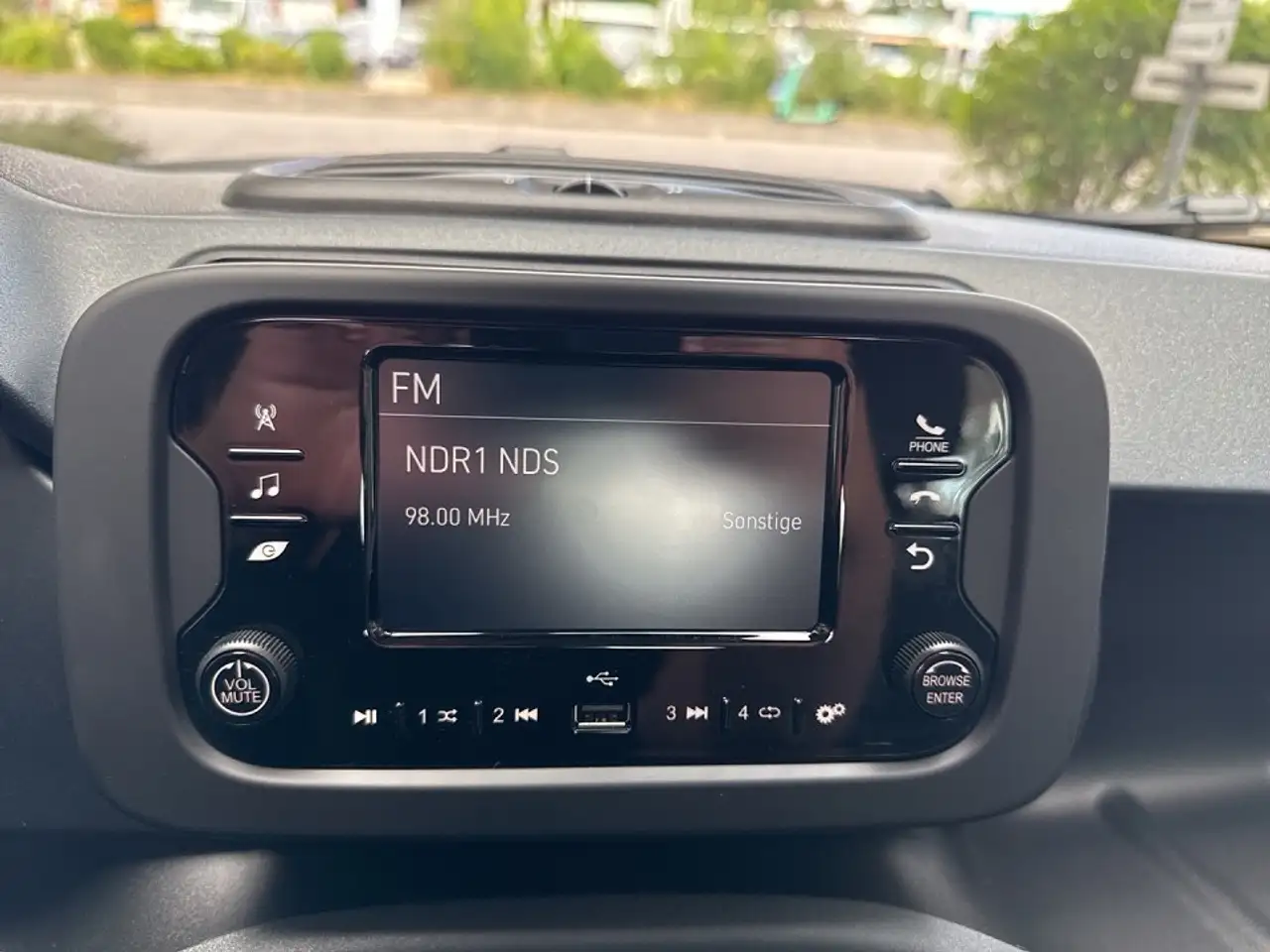 Fiat Panda 1.0 Hybrid 70PS Pandina 11