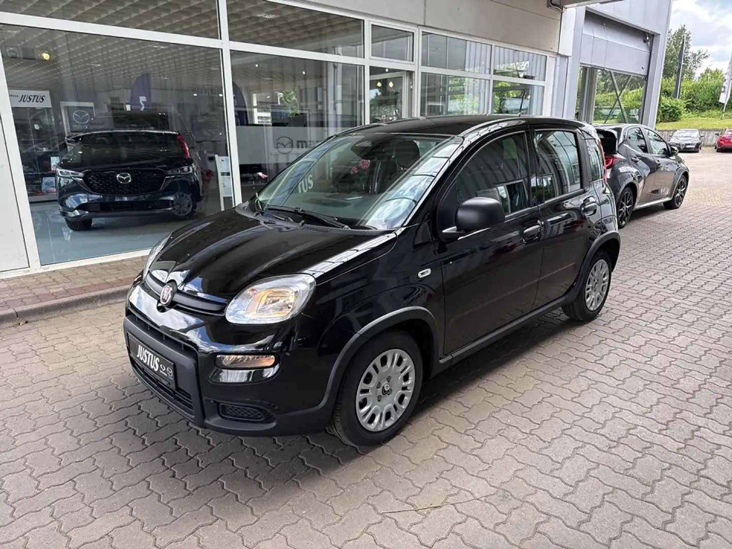 Fiat Panda 1.0 Hybrid 70PS Pandina Zwart - 1