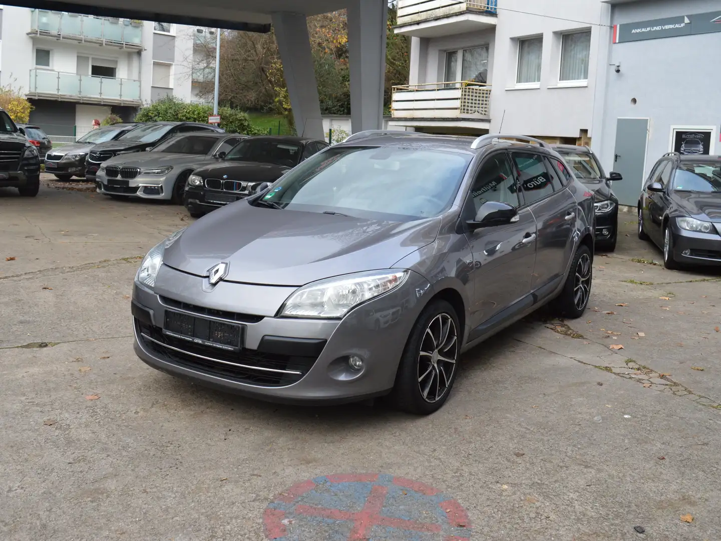 Renault Megane Megane Grandtour Grandtour TCe 130 BOSE Edition Gris - 1
