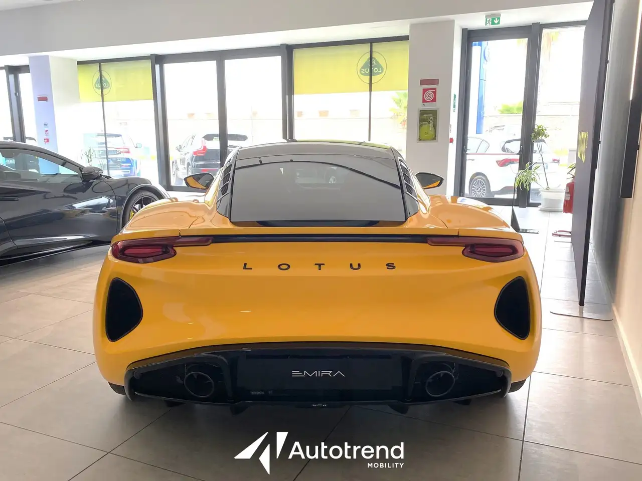 Lotus Emira 2024