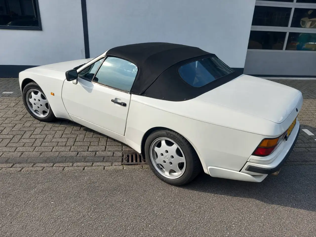 Porsche 944 3.0 S2 Cabrio, foto 3