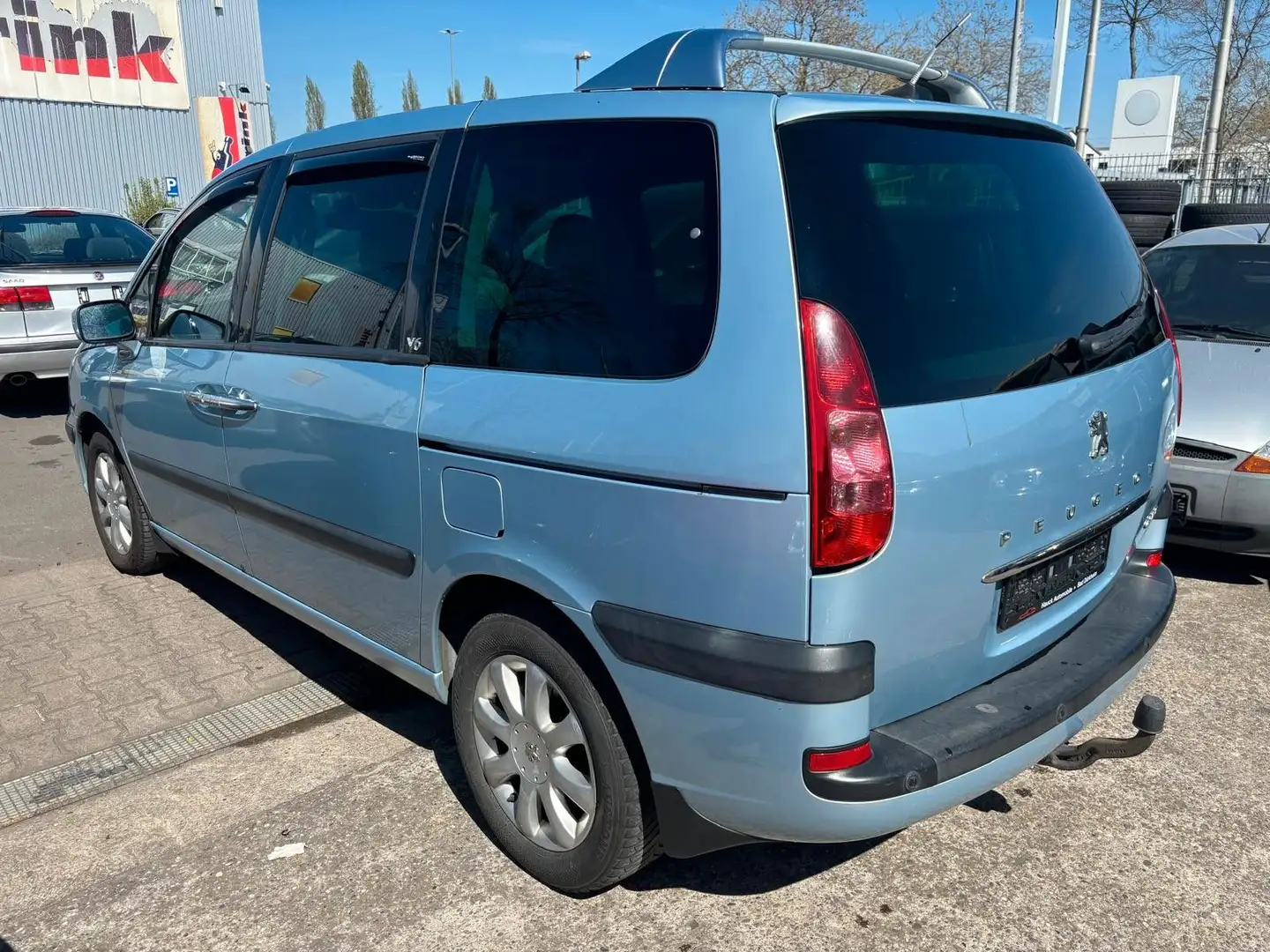 Peugeot 807 Platinum /Autom./SHZ/Navi/Klima/Pano/AHK/USB Grau - 2
