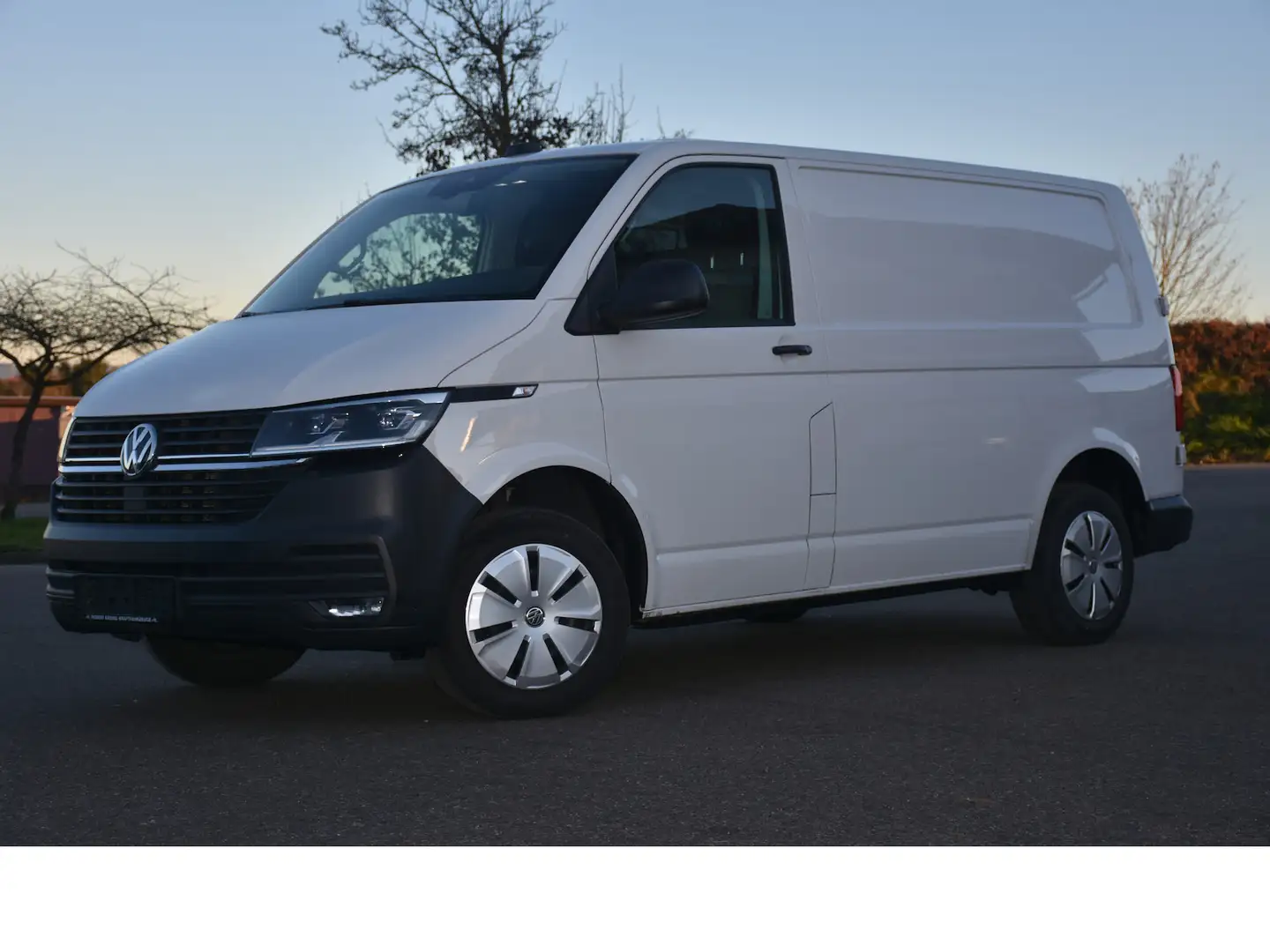 Volkswagen T6.1 Transporter Automatik/LED/ACC/Flügelt./Navi Blanc - 2