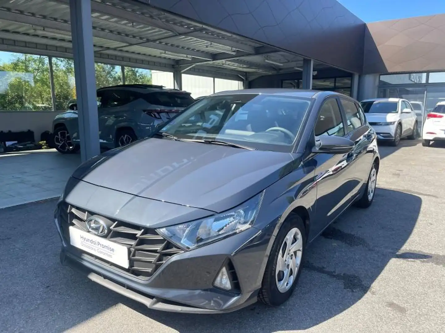 Hyundai i20 1.2 84ch Initia Grijs - 1