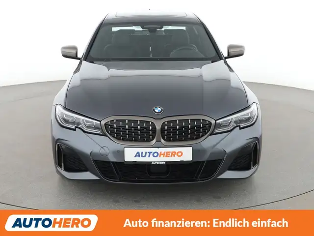 BMW 3 Series view 9
