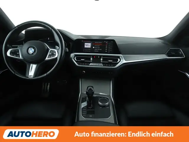 BMW 3 Series view 12