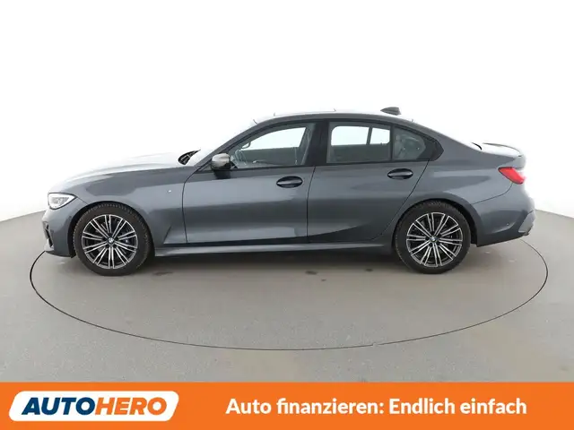 BMW 3 Series view 3
