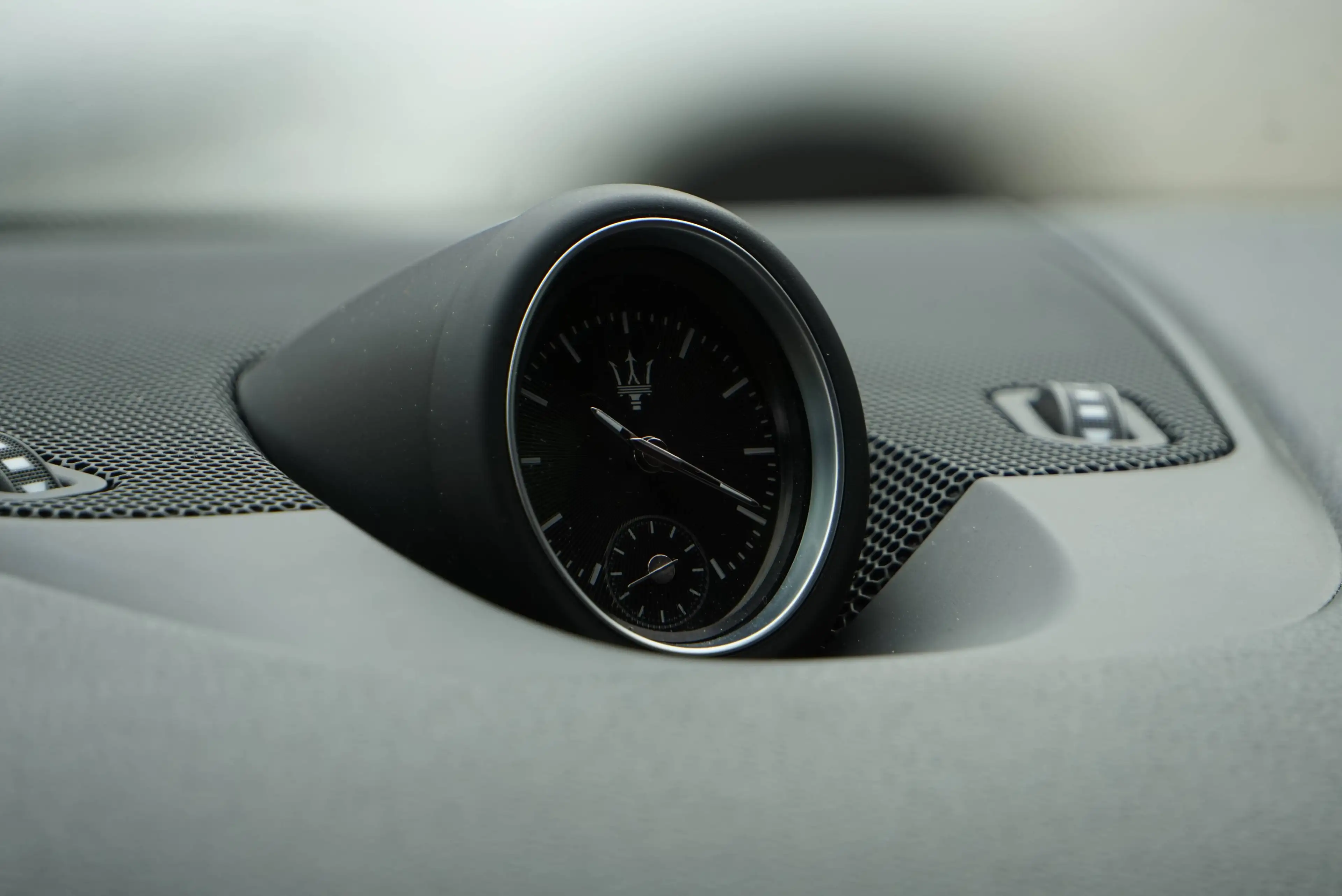 Maserati Levante 3.0 V6 TURBO AUTO PANO CAMERA CARNET MASERATI COMPLET — photo 9