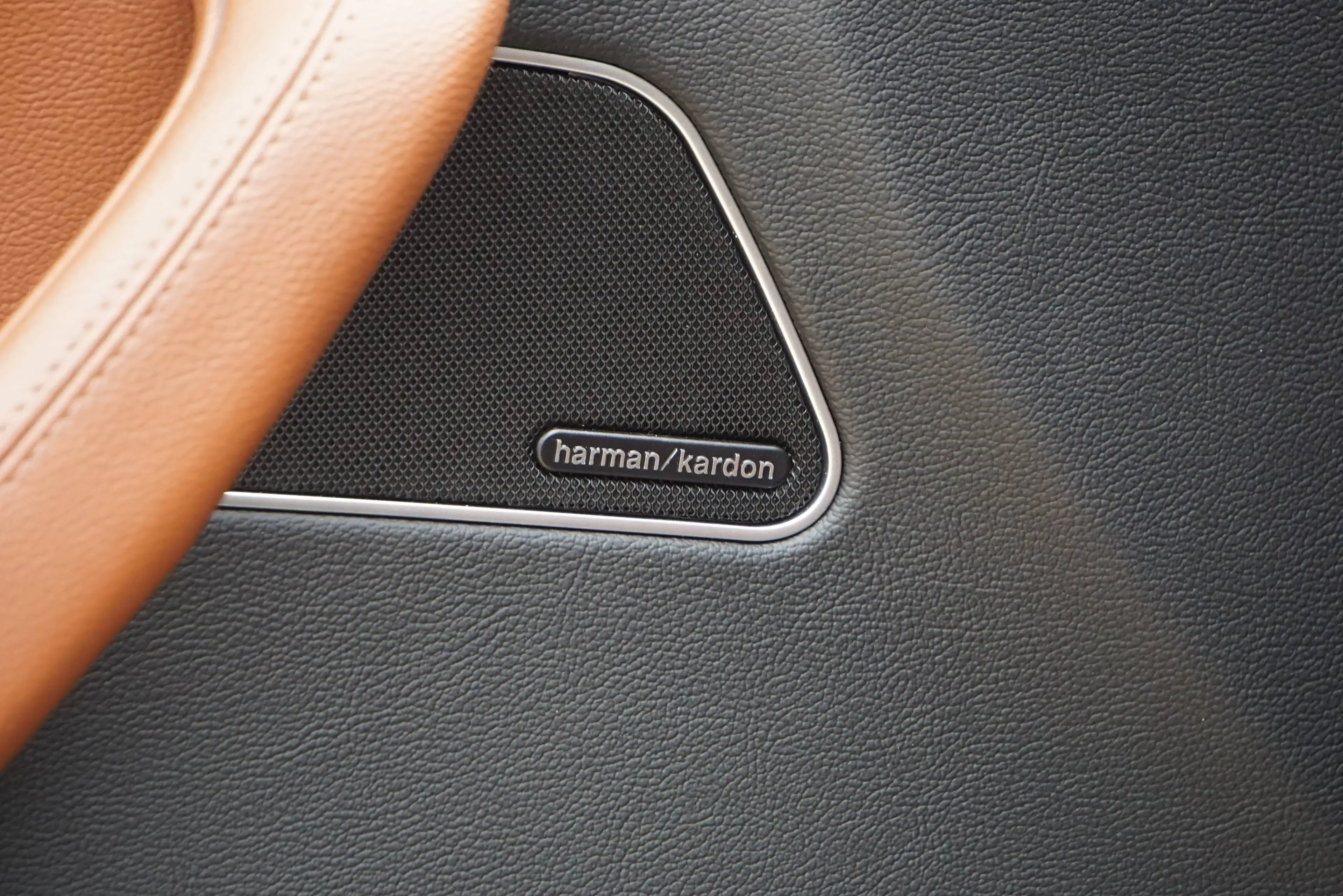 Maserati Levante 3.0 V6 TURBO AUTO PANO CAMERA CARNET MASERATI COMPLET — photo 10