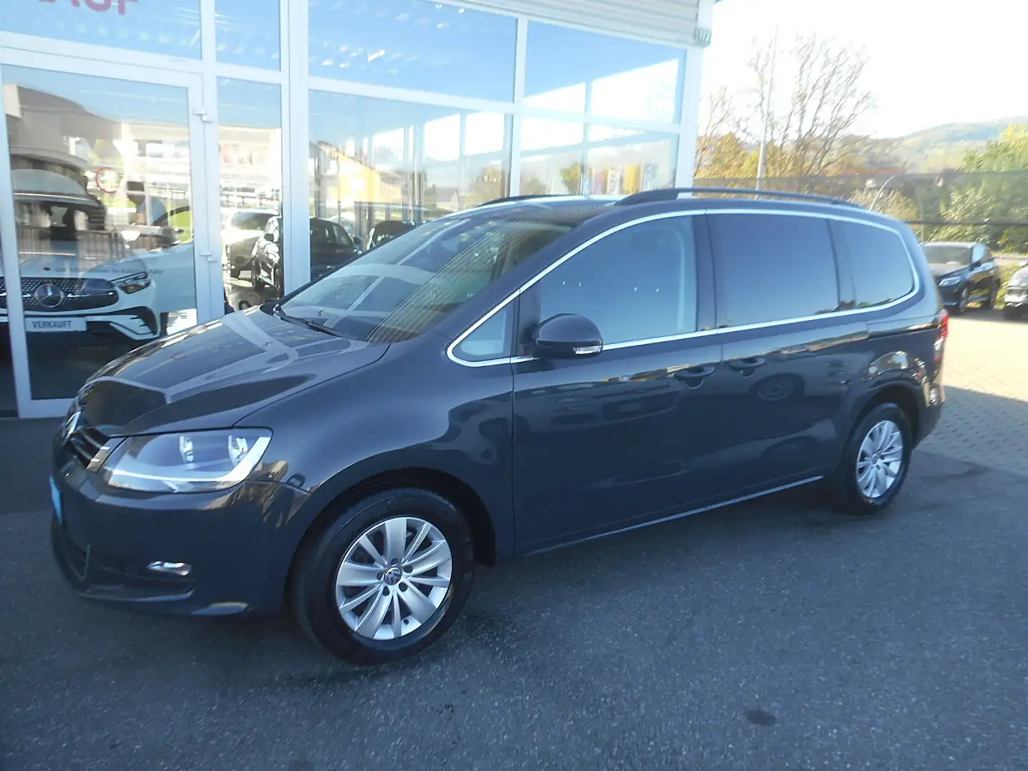 Volkswagen Sharan Comfortline SCR 2,0 TDI Grau - 1