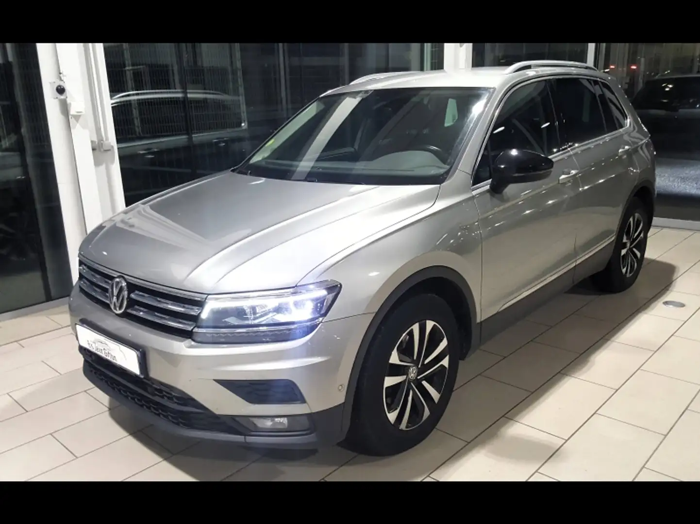 Volkswagen Tiguan 2.0 TDI 150ch IQ.Drive DSG7 Euro6d-T Gris - 1