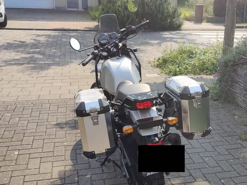 Royal Enfield Himalayan 411 - foto 3