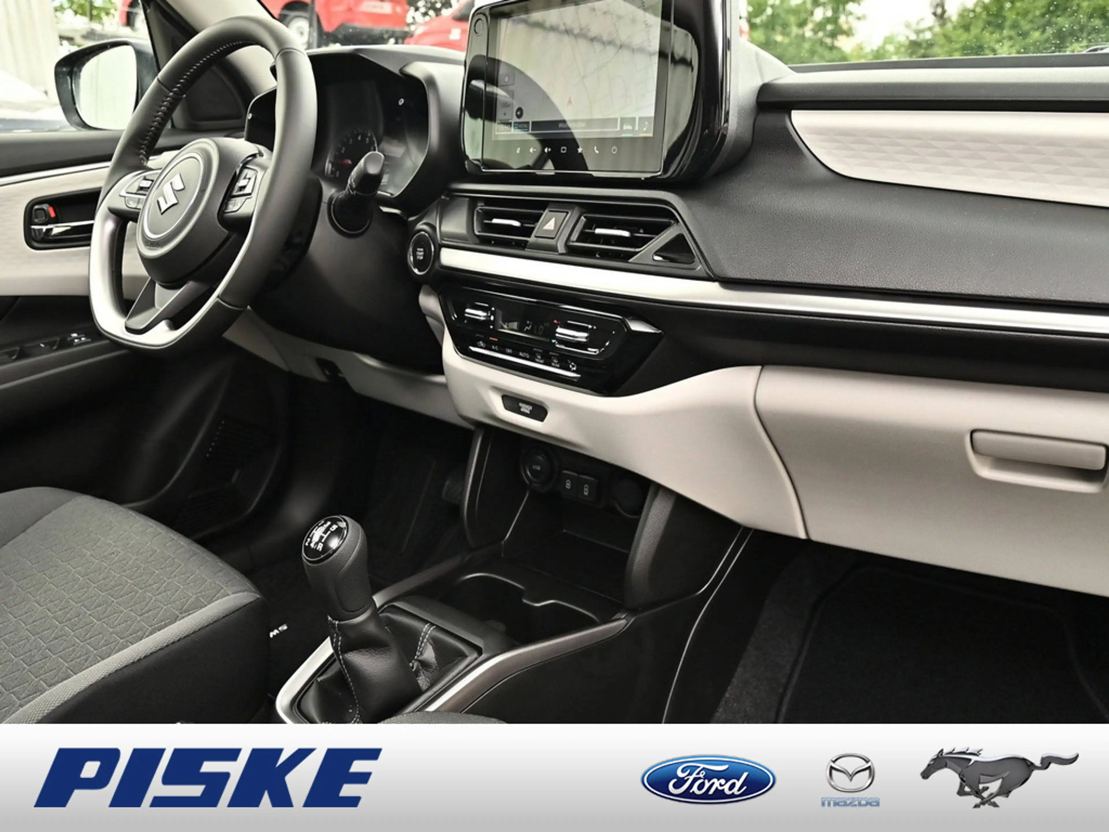 Suzuki Swift Comfort+ PDC SHZ KAMERA NAVI ACC LED — photo 7