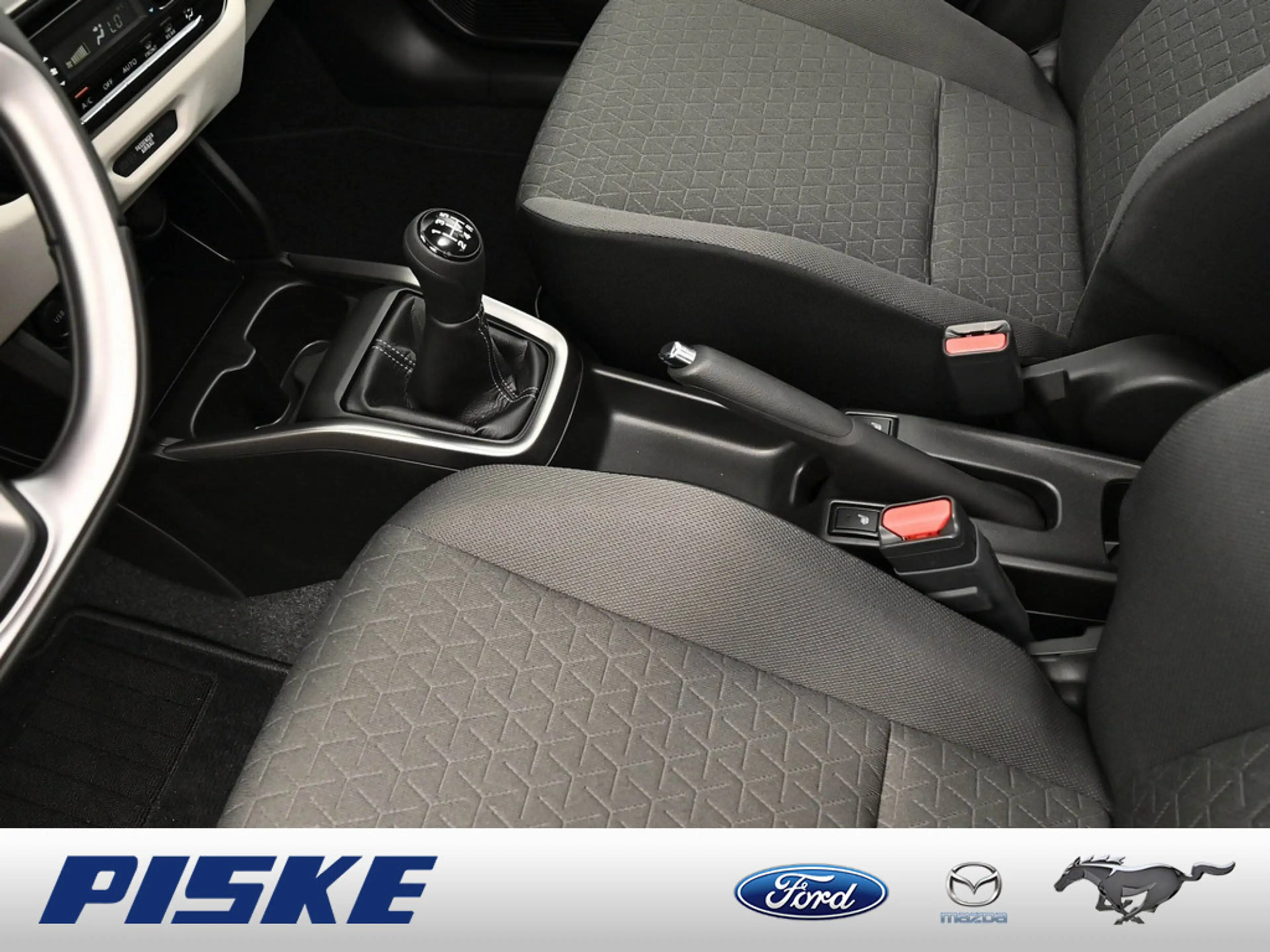 Suzuki Swift Comfort+ PDC SHZ KAMERA NAVI ACC LED — photo 12