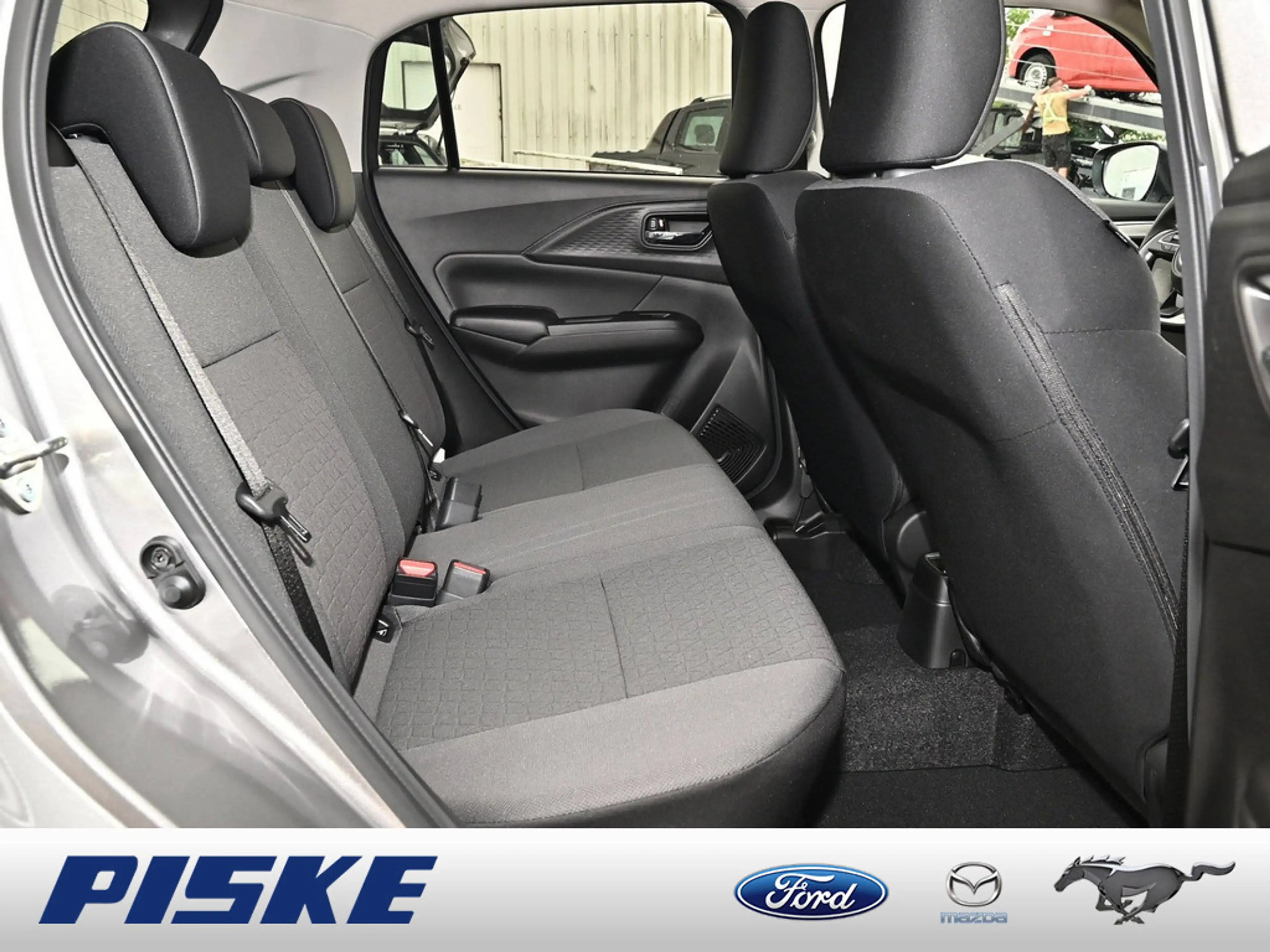 Suzuki Swift Comfort+ PDC SHZ KAMERA NAVI ACC LED — photo 5