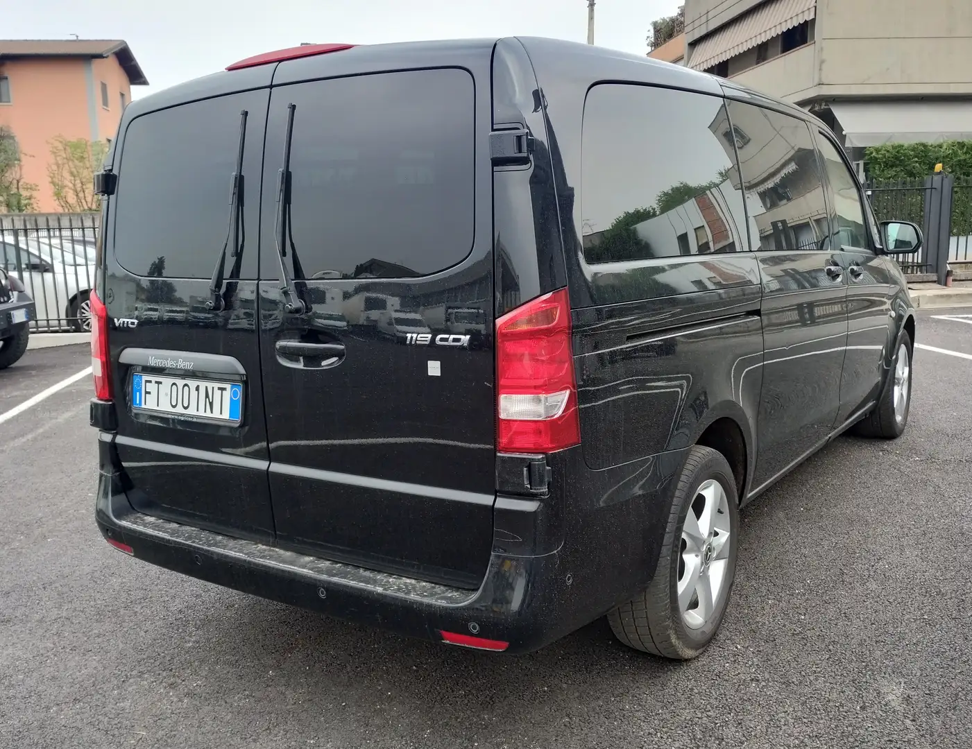 Mercedes-Benz Vito 119 MIXTO LONG Negro - 2