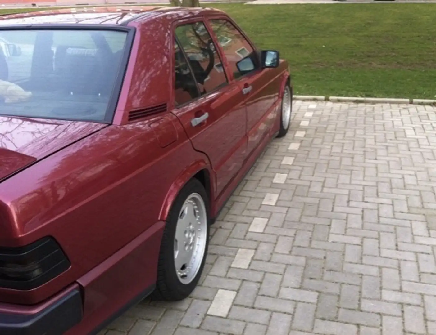 Mercedes-Benz 190 E 2.5-16 Czerwony - 1