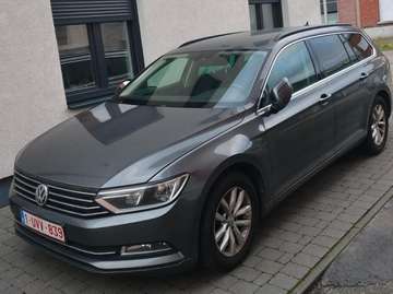 Passat 1.6 TDI (BlueMotion Technology) DSG Executi
