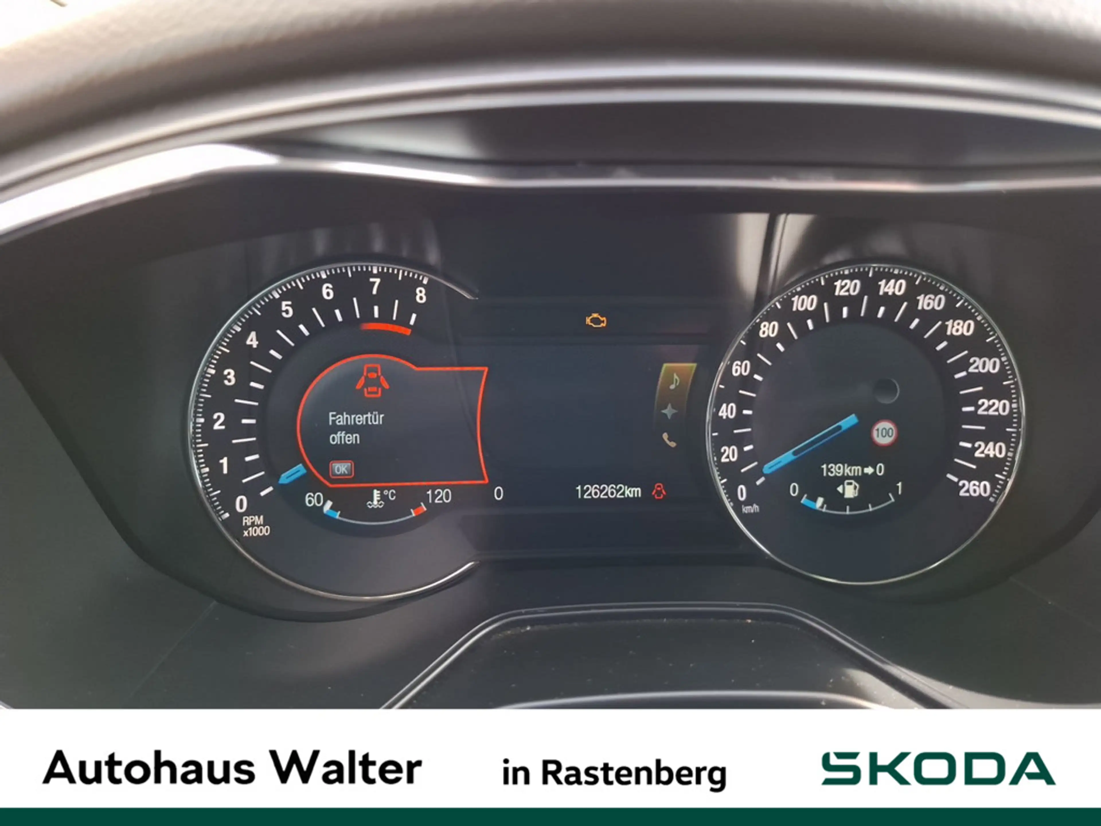 Ford Mondeo 1.5 EcoBoost Titanium — photo 10