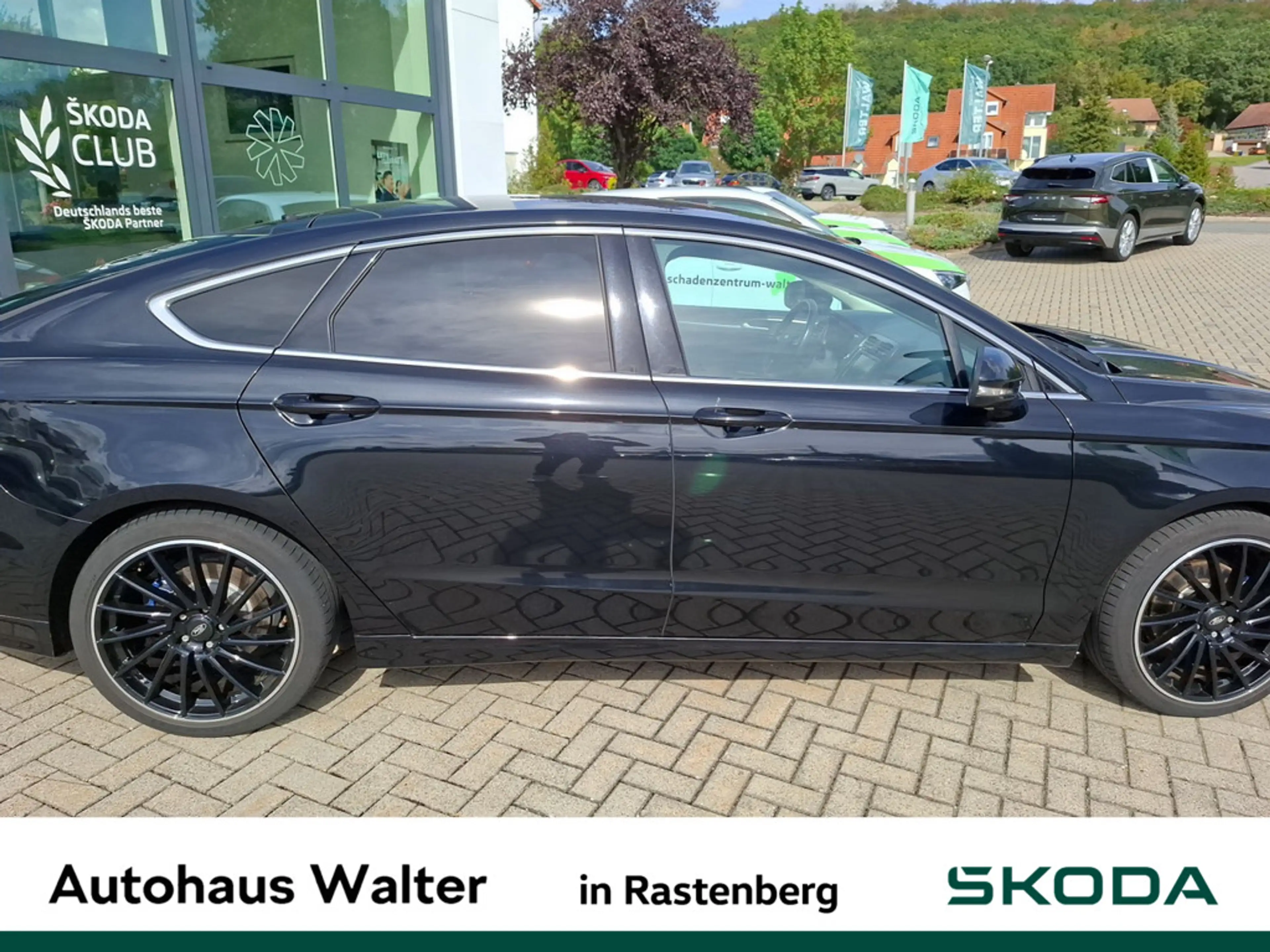 Ford Mondeo 1.5 EcoBoost Titanium — photo 14