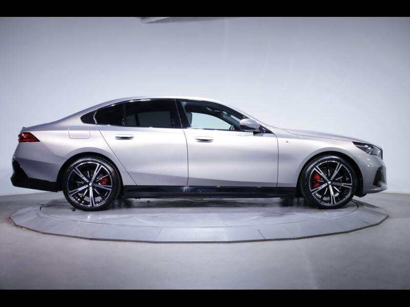 BMW 530 e Berline Kit M Sport — photo 3