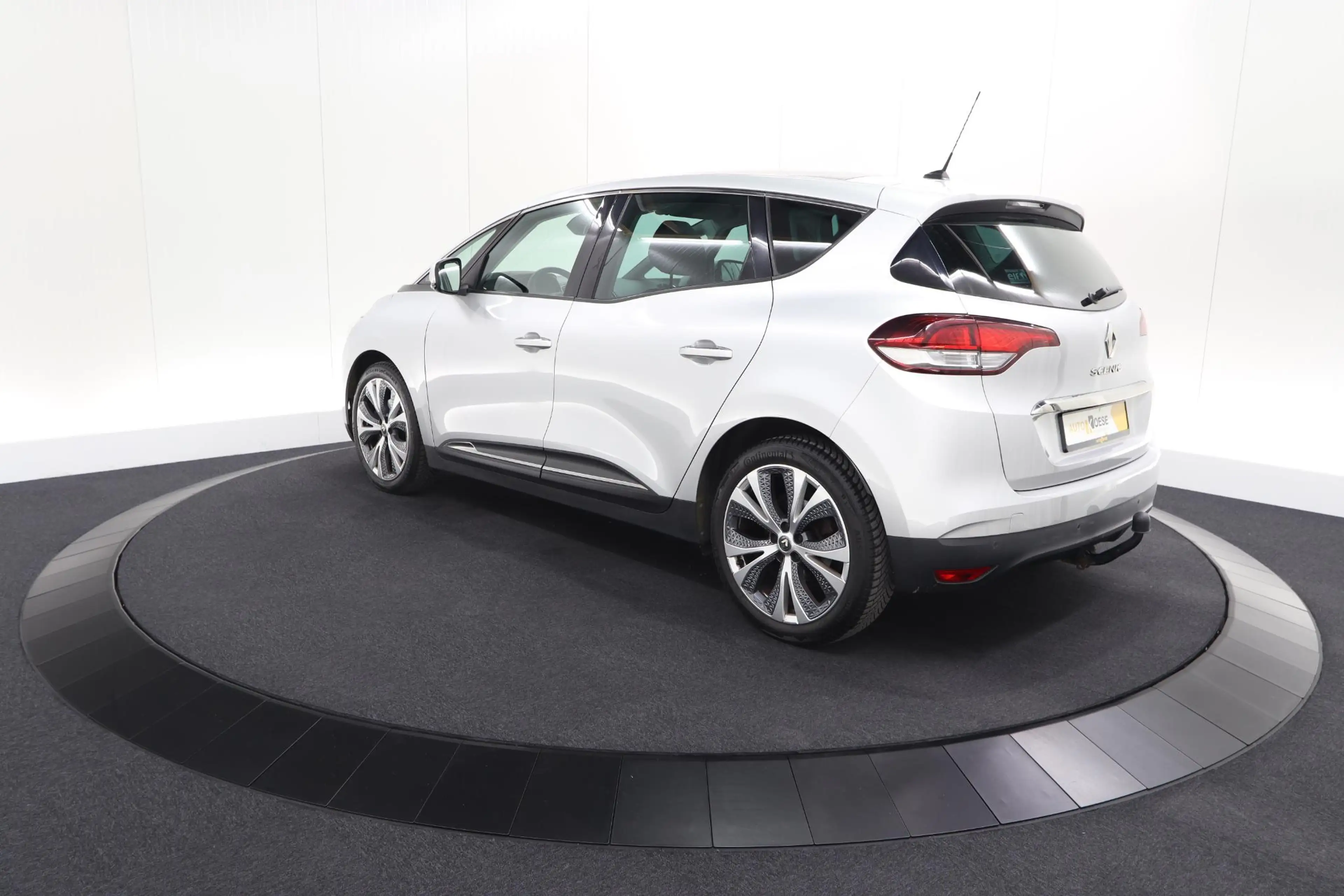 Renault Scenic TCe 140 Intens | Trekhaak | Camera | Panoramadak | — photo 12