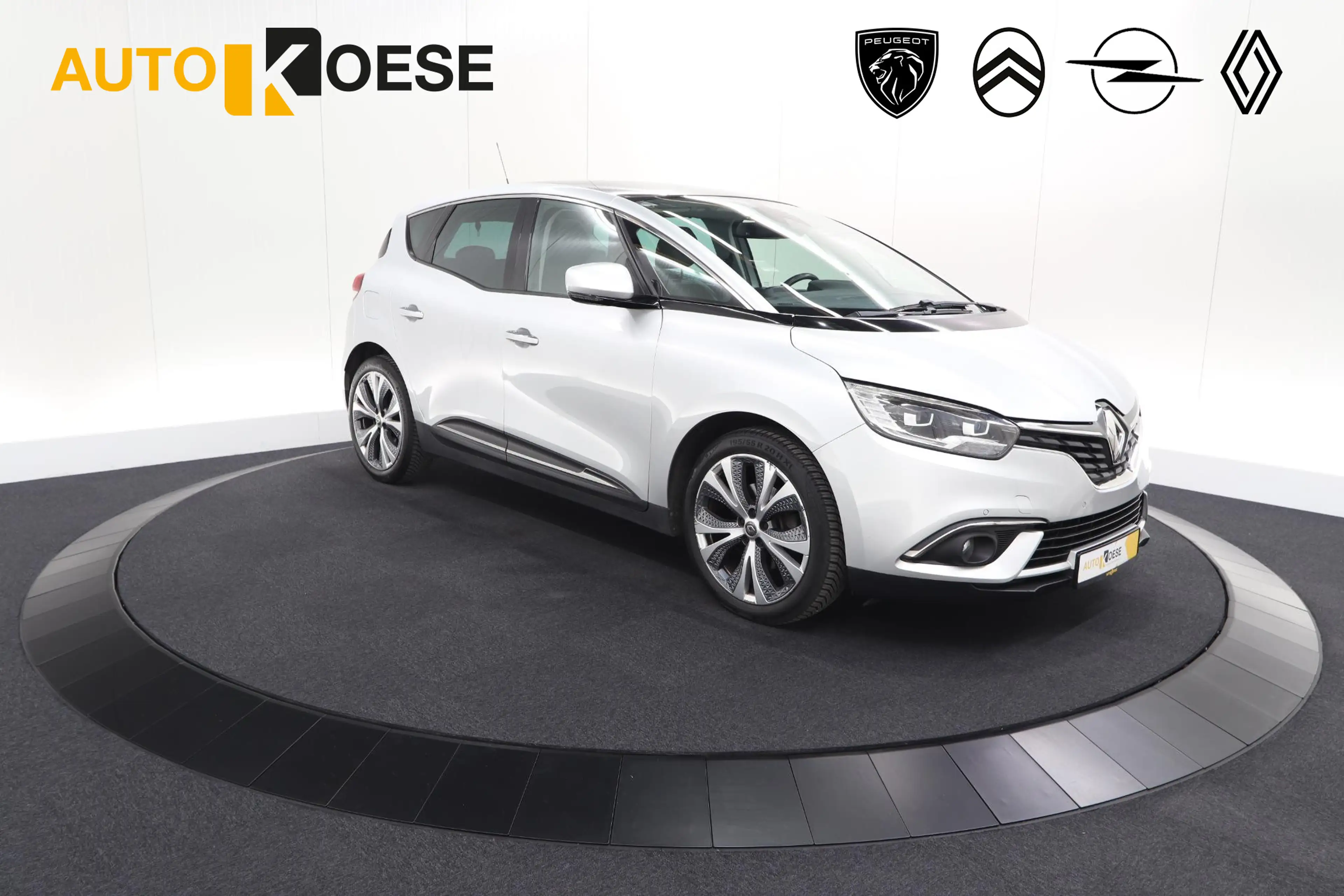 Renault Scenic TCe 140 Intens | Trekhaak | Camera | Panoramadak |